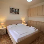 Doka Center *