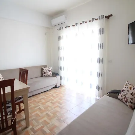 Doka Center Apartmán Sarandë